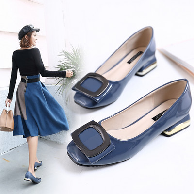 Modern női lakkcipő négyszögletes sarkú - két modell