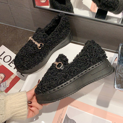 Ženske casual cipele s ravnim potplatom i metalnim elementom