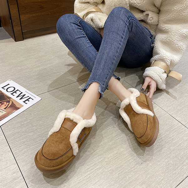 Öko velúrból készült modern női cipő pehellyel