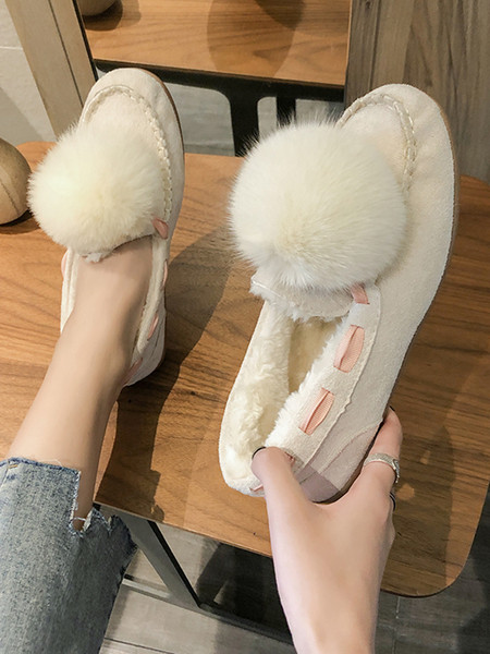 Modern női cipő lapos talppal és pehellyel