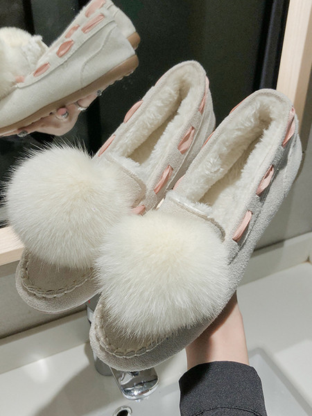 Modern női cipő lapos talppal és pehellyel