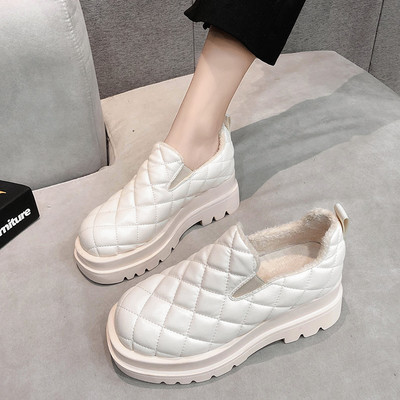 Új modell alkalmi női cipők meleg béléssel és magas talppal