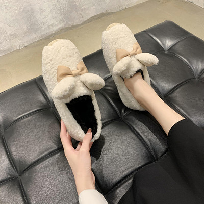 Pehelycipő szalaggal és lapos talppal