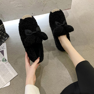 Pehelycipő szalaggal és lapos talppal