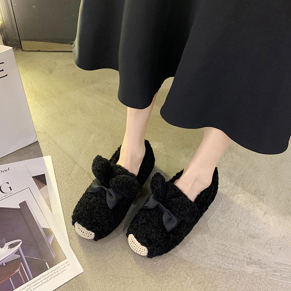 Pehelycipő szalaggal és lapos talppal