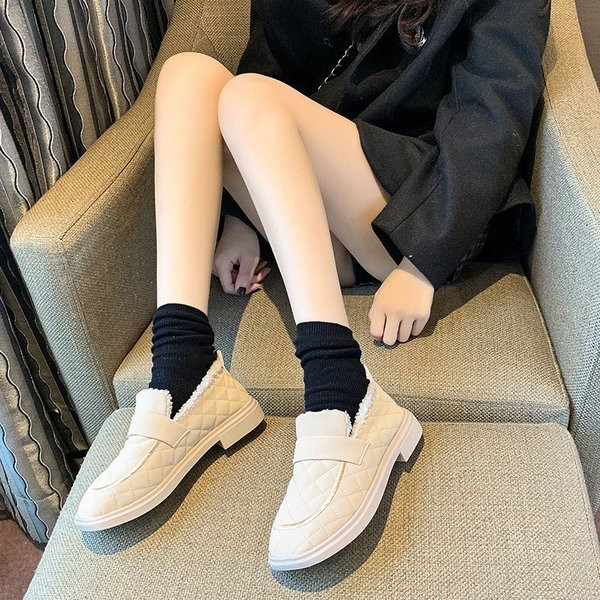 Új modell női alkalmi cipők meleg béléssel és lapos talppal