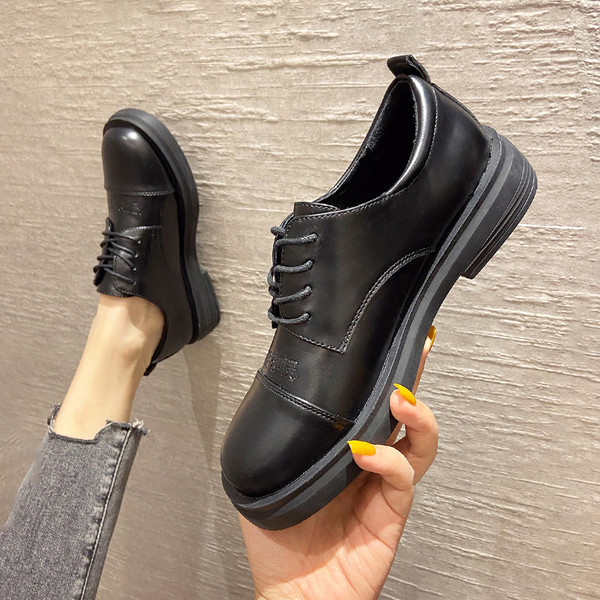 Eko bőrből készült alkalmi női cipő fekete színben