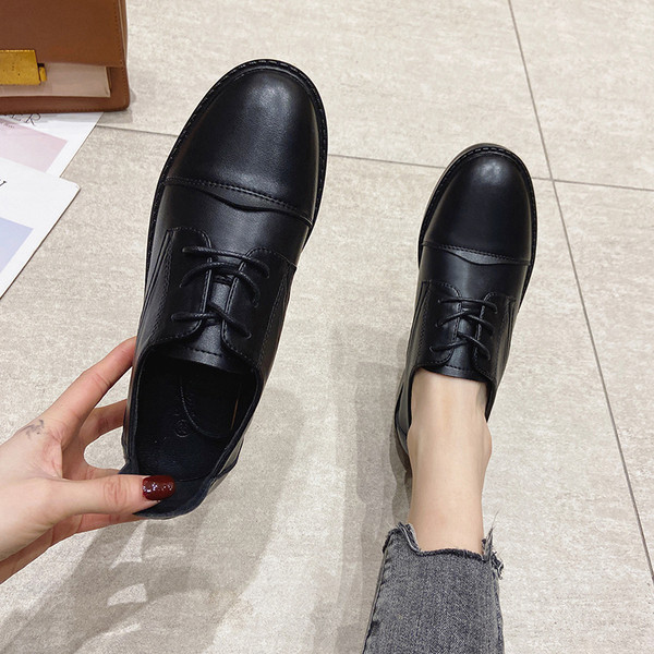 Női alkalmi cipő fekete - műbőr színben