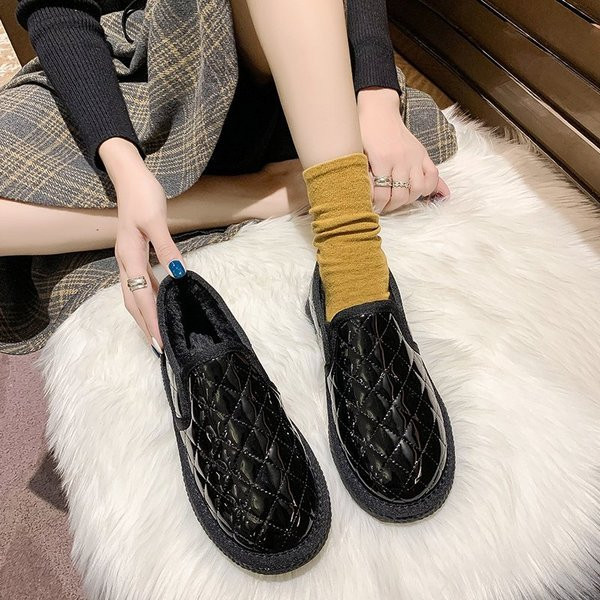 Női téli alkalmi cipő meleg béléssel és lapos talppal