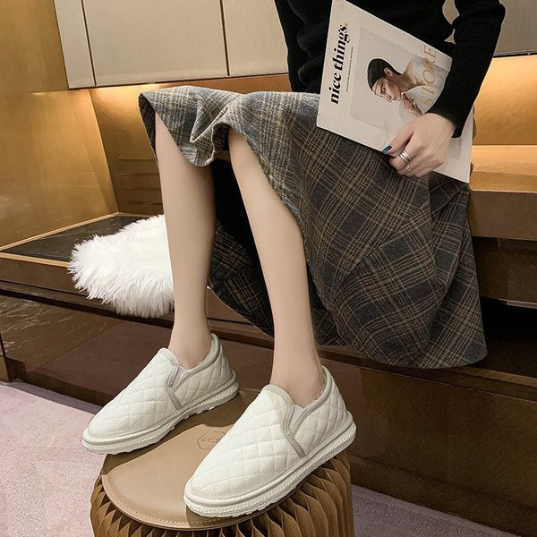 Női téli alkalmi cipő meleg béléssel és lapos talppal