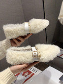 Alkalmi női pehelycipő csattal és fémlánccal