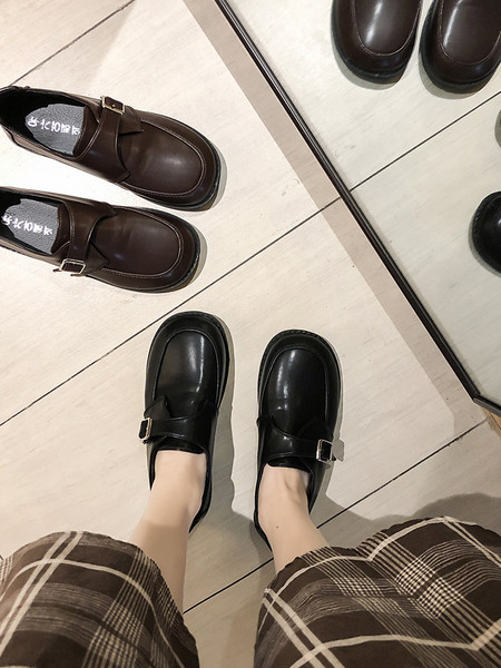 Női alkalmi cipő eko bőrből, csattal