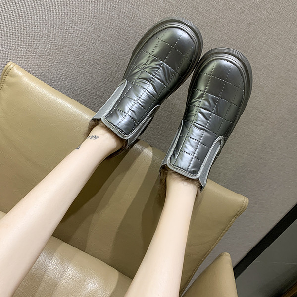 Női bőrcipő meleg béléssel, két színben