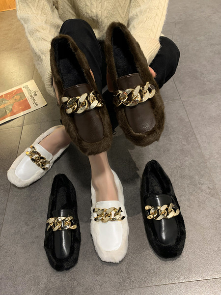 Alkalmi női pehelycipő fémlánccal