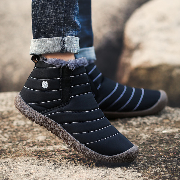 Párnázott és meleg férfi téli cipő többféle modellben