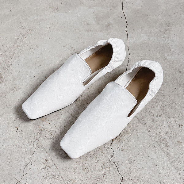 Eko bőrből készült tiszta női cipő, lapos talppal