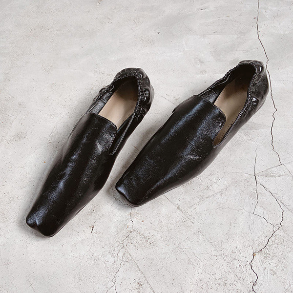 Eko bőrből készült tiszta női cipő, lapos talppal