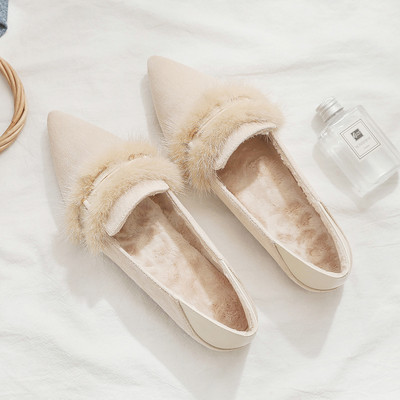 Alkalmi női cipő pehelyes - hegyes modellel