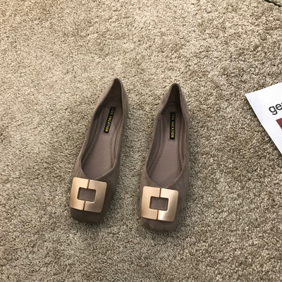 Alkalmi női cipők lapos talppal - két modell