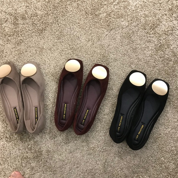 Alkalmi női cipők lapos talppal - két modell