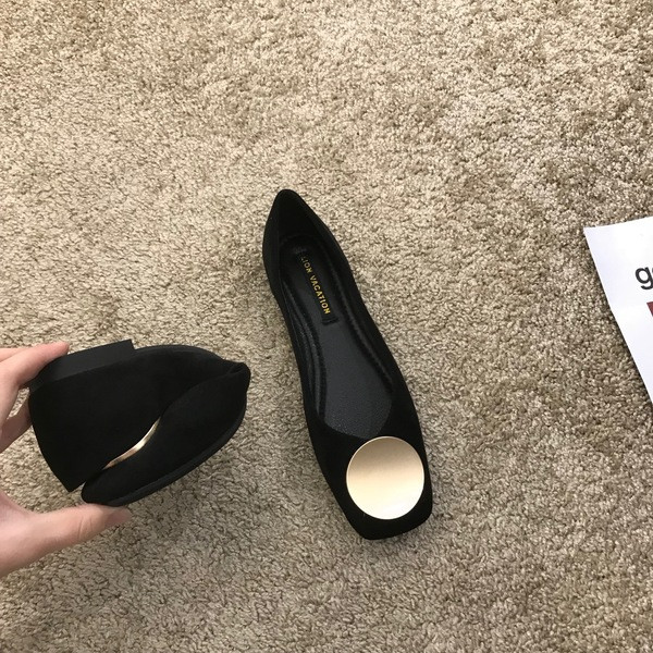 Alkalmi női cipők lapos talppal - két modell