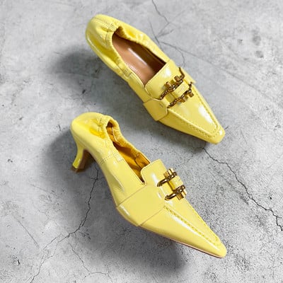 Női öko bőr cipő fém díszítéssel - hegyes modell