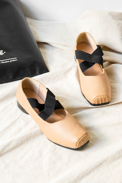 Női alkalmi cipő eko bőrből, keresztpánttal