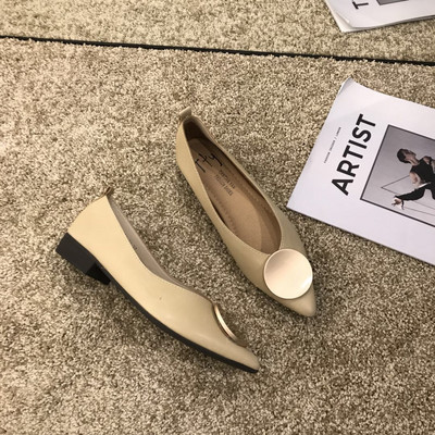 Alkalmi női hegyes műbőr cipő