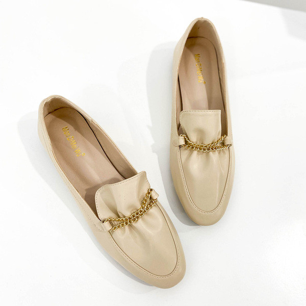 Új modell női alkalmi cipők lapos talppal és fém lánccal