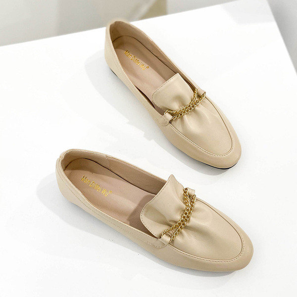 Új modell női alkalmi cipők lapos talppal és fém lánccal