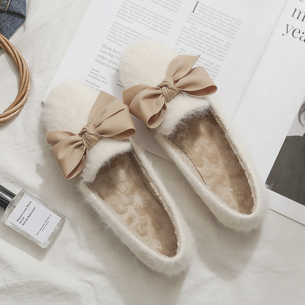 Női pehelycipő szalaggal, lapos talppal