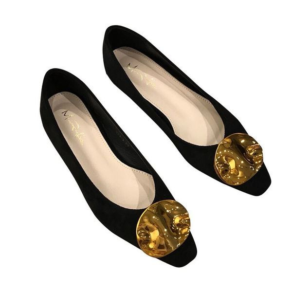 Alkalmi női hegyes cipő alacsony, négyzet alakú sarokkal