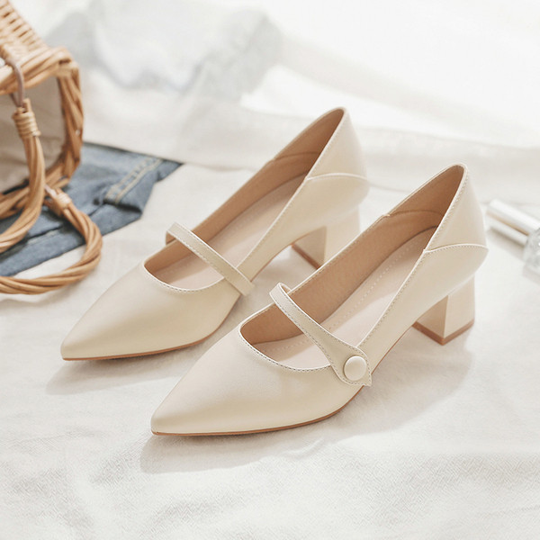 Alkalmi női cipő alacsony sarkú - hegyes modell