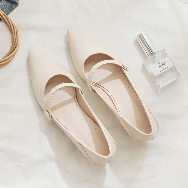 Alkalmi női cipő alacsony sarkú - hegyes modell