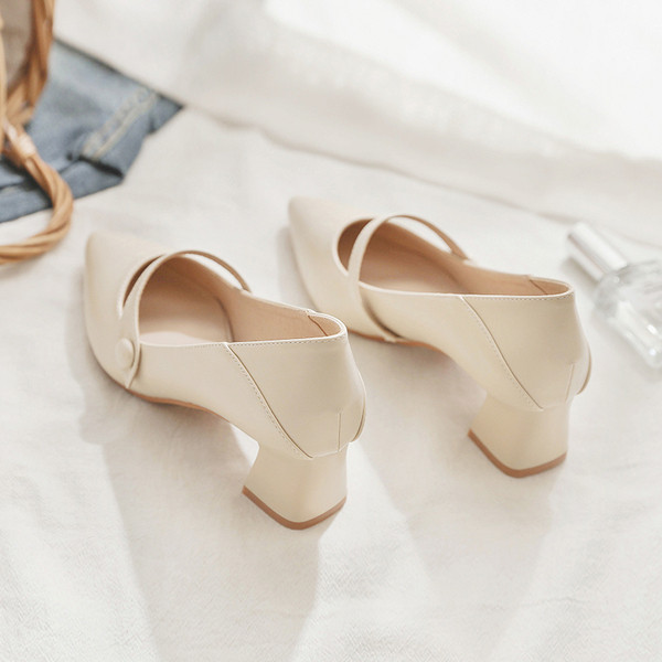 Alkalmi női cipő alacsony sarkú - hegyes modell