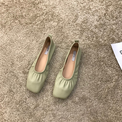 Lapos talpú női bőrcipő