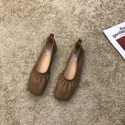 Lapos talpú női bőrcipő