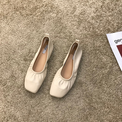 Lapos talpú női bőrcipő