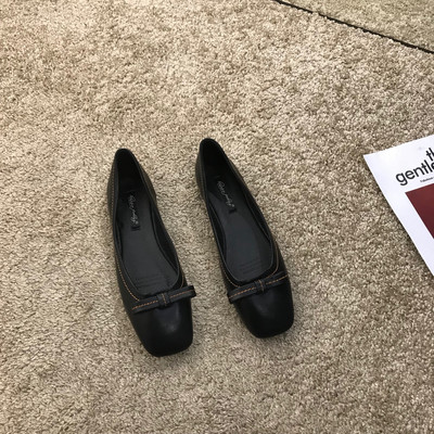 Alkalmi női cipő lapos talppal és szalaggal