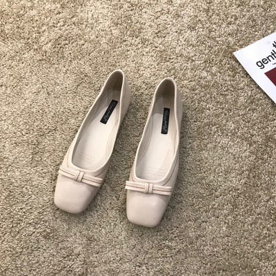 Alkalmi női cipő lapos talppal és szalaggal