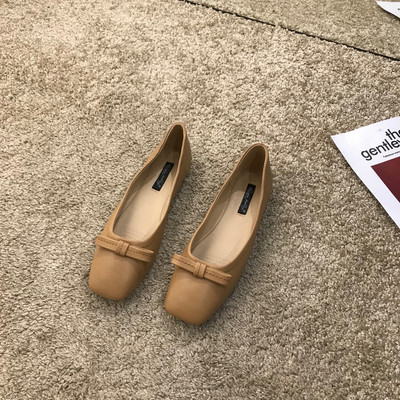 Alkalmi női cipő lapos talppal és szalaggal