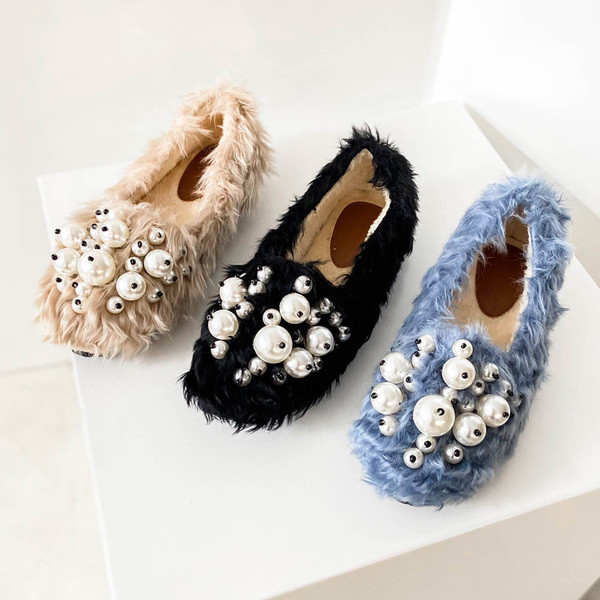 Új modell női pehelycipő lapos talppal és gyöngyökkel