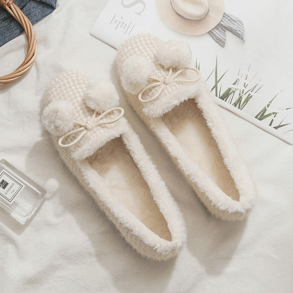 Női plüss cipő fűzős