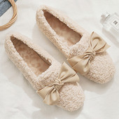 Női pehelycipő meleg béléssel és szalagokkal