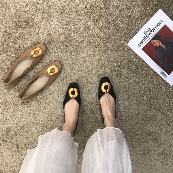 Alkalmi női cipő fém elemmel - öko bőr