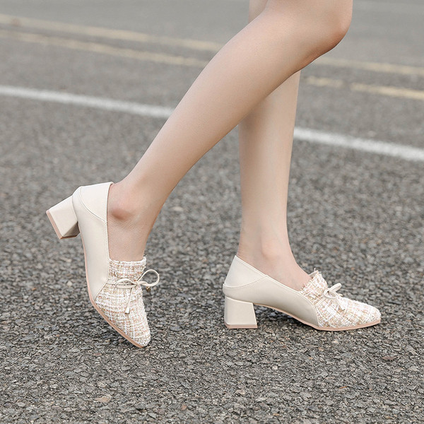 Új modell alkalmi női cipő szalaggal és meleg béléssel - hegyes modell