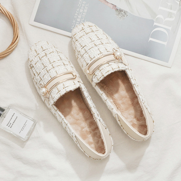 Női alkalmi cipő pehely és gyöngyházzal - lapos talppal