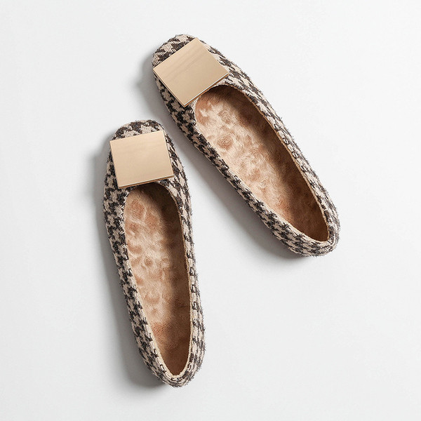 Lapos talpú őszi női cipők új modellje