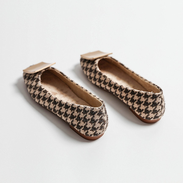 Lapos talpú őszi női cipők új modellje