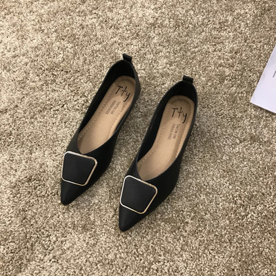 Őszi női cipő műbőrből fekete színben